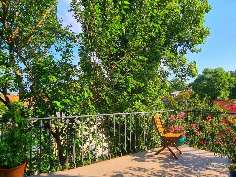 50 m2 platt som ny i Pasarét i ett frodigt trädgårdshus!