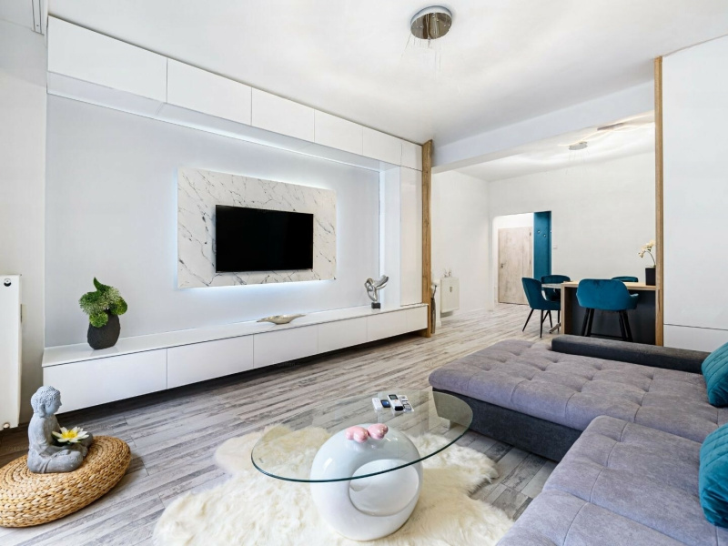 Airbnb ready, modern, renovated flat on 63 m2 in a Bauhaus building off Szent István Boulevard!