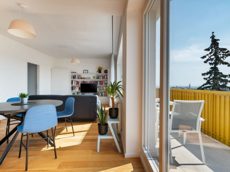 On top of Kissvábhegy, a 85 m2 renovated flat with a panoramic view from its 10 m2 balcony!
