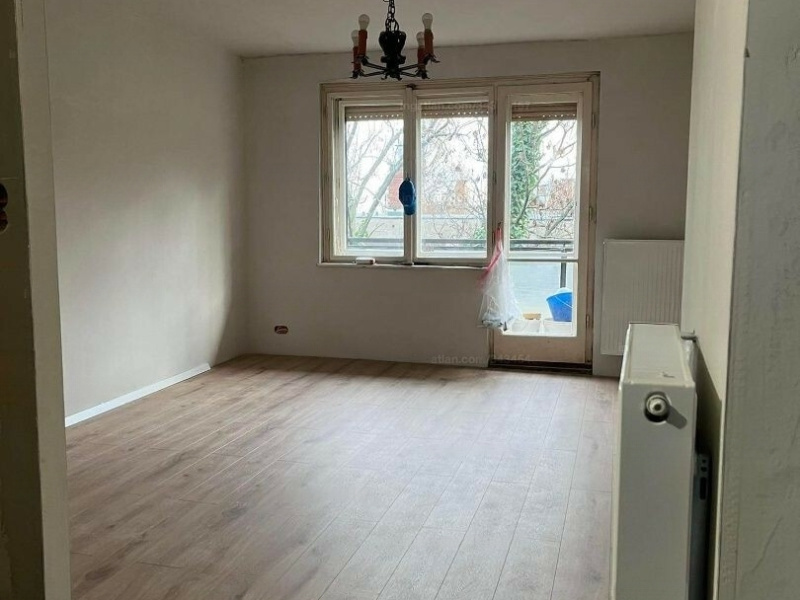 52 Rénovation et vidange du 2e étage à plat avec balcon de 5 m2 dans le 12e district!