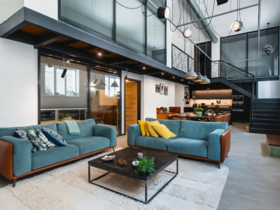 Rymligt 200 m2 lyxigt renoverat loft på en fotgängare i det femte distriktet!